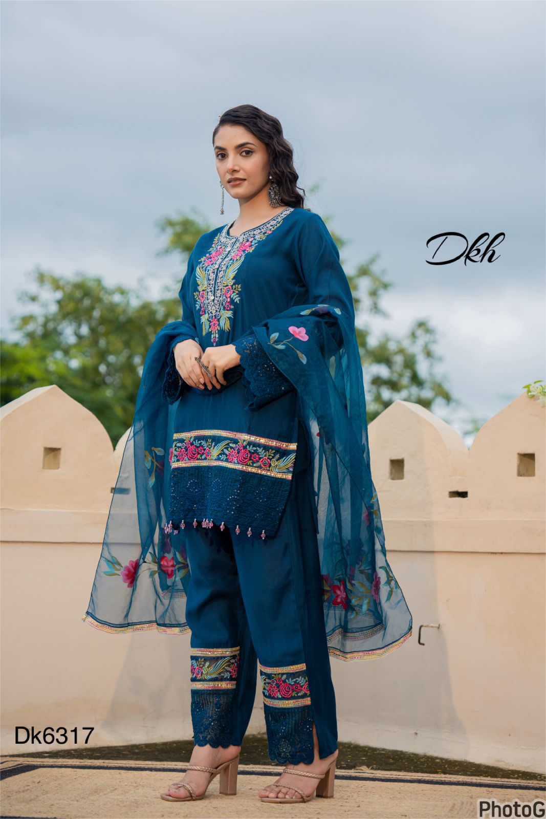 Dkh Dk6317 Premium Sanchi silk suit set