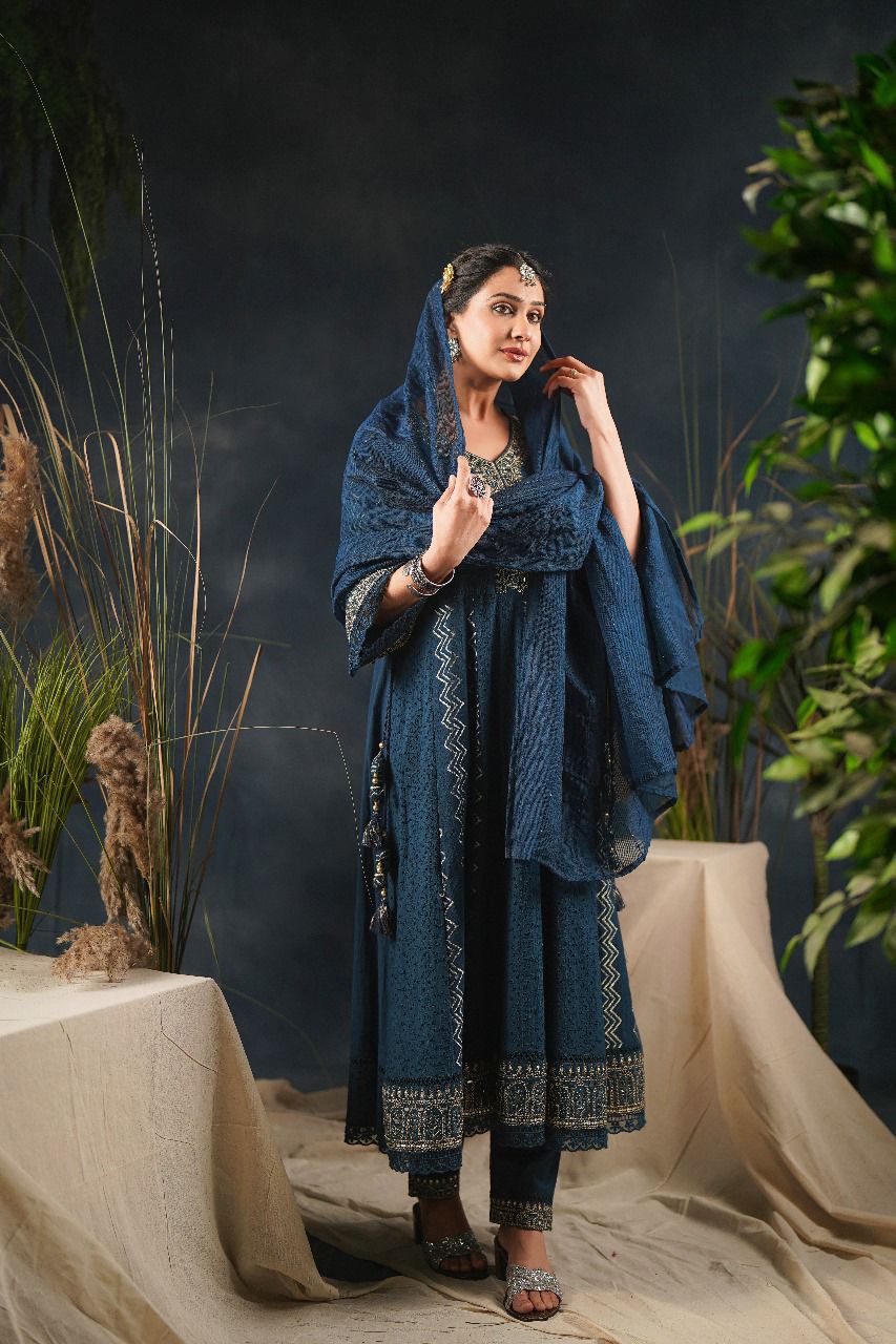 karigari by DkH k1367 Premium cotton schiffli 3 pc