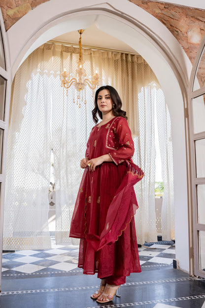 Mul Chanderi zari embroidered 3-pieice suit set in mahroon